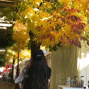 Meet your Posher, Monica